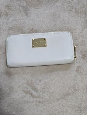 Michael Kors Ivory Zip-Around Leather Wallet with Gold Plate